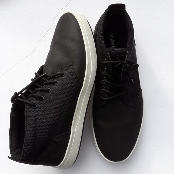 SIZE 11. TIMBERLAND men's leather & textiles shoes.